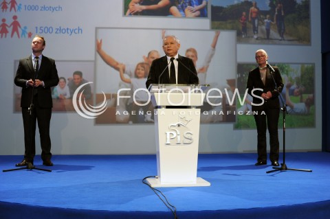  10.05.2014 WARSZAWA <br />KONFERENCJA PRASOWA PREZESA PIS JAROSLAWA KACZYNSKIEGO <br />N/Z PREZES JAROSLAW KACZYNSKI KANDYDATKA DO EUROPARLAMENTU HANNA FOLTYN KUBICKA<br /> 