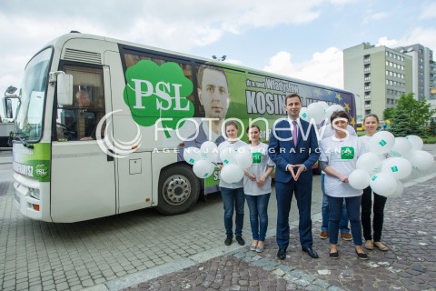  10.05.2014 RZESZOW<br />MINISTER PRACY I POLITYKI SPOLECZNEJ WLADYSLAW KOSINIAK - KAMYSZ PODCZAS PREZENTACJI KAMYSZOBUSA - AUTOBUSU KTORYM MINISTER BEDZIE PODROZOWAL PO PODKARPACIU PRZED WYBORAMI DO PARLAMENTU EUROPEJSKIEGO<br />N/Z MINISTER WLADYSLAW KOSINIAK - KAMYSZ<br /> 