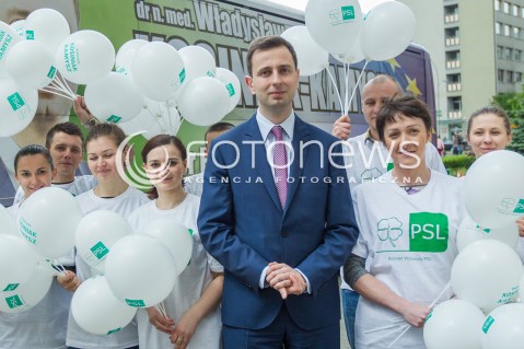  10.05.2014 RZESZOW<br />MINISTER PRACY I POLITYKI SPOLECZNEJ WLADYSLAW KOSINIAK - KAMYSZ PODCZAS PREZENTACJI KAMYSZOBUSA - AUTOBUSU KTORYM MINISTER BEDZIE PODROZOWAL PO PODKARPACIU PRZED WYBORAMI DO PARLAMENTU EUROPEJSKIEGO<br />N/Z MINISTER WLADYSLAW KOSINIAK - KAMYSZ<br /> 