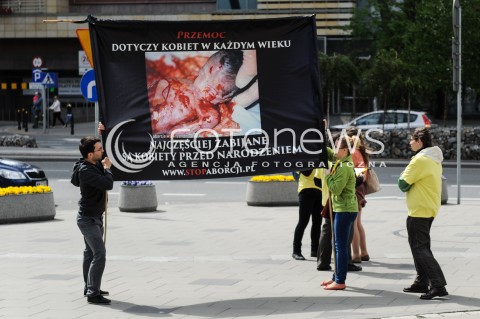  10.05.2014 WARSZAWA<br />VI KONGRES KOBIET<br />N/Z PROTEST PRZECIWKO ABORCJI<br /> 