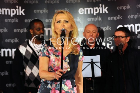  12.05.2014 WARSZAWA <br />KONCERT ANNY JURKSZTOWICZ W EMPIKU<br />N/Z ANNA JURKSZTOWICZ GRZEGORZ KUCIAS<br /> 
