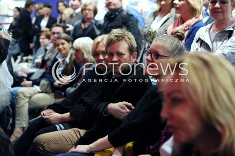  12.05.2014 WARSZAWA <br />KONCERT ANNY JURKSZTOWICZ W EMPIKU<br />N/Z PAWEL STASIAK<br /> 