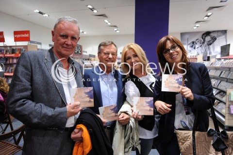  12.05.2014 WARSZAWA <br />KONCERT ANNY JURKSZTOWICZ W EMPIKU<br />N/Z STEFAN FRIEDMANN MAJKA JEZOWSKA ELZBIETA ZAJACOWNA KRZYSZTOF JAROSZYNSKI<br /> 