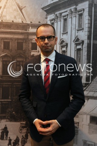  13.05.2014 WARSZAWA <br />WYSTAWA NOWI WARSZAWIACY HISTORIE AWANSOW SPOLECZNYCH DRUGIEJ POLOWY XIX WIEKU W MUZEUM WOLI<br />N/Z POSEL MICHAL SZCZERBA<br /> 