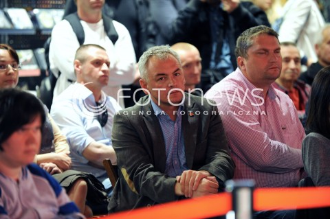  14.05.2014 WARSZAWA <br />SPOTKANIE Z JANUSZEM PALIKOTEM W EMPIKU<br />N/Z ARTUR DEBSKI<br /> 