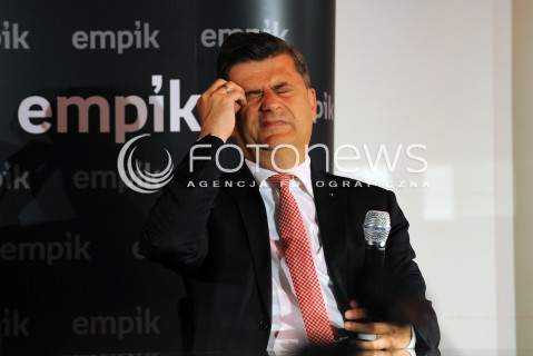  14.05.2014 WARSZAWA <br />SPOTKANIE Z JANUSZEM PALIKOTEM W EMPIKU<br />N/Z JANUSZ PALIKOT<br /> 