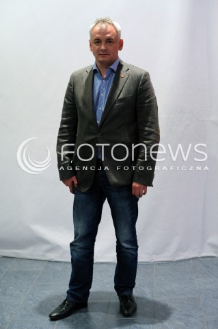  14.05.2014 WARSZAWA <br />SPOTKANIE Z JANUSZEM PALIKOTEM W EMPIKU<br />N/Z ARTUR DEBSKI<br /> 