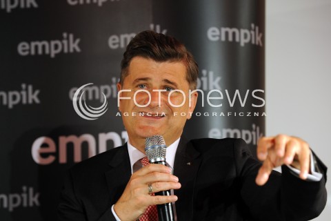  14.05.2014 WARSZAWA <br />SPOTKANIE Z JANUSZEM PALIKOTEM W EMPIKU<br />N/Z JANUSZ PALIKOT<br /> 