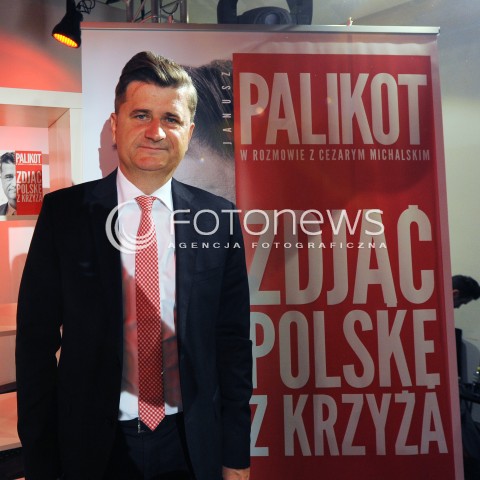  14.05.2014 WARSZAWA <br />SPOTKANIE Z JANUSZEM PALIKOTEM W EMPIKU<br />N/Z JANUSZ PALIKOT<br /> 