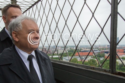  16.05.2014 WROCLAW<br />WIZYTA PREZESA PIS JAROSLAWA KACZYNSKIEGO WE WROCLAWIU<br />ZWIEDZANIE WIEZY ARCHIKATEDRY SWIETEGO JANA CHRZCICIELA<br />N/Z JAROSLAW KACZYNSKI<br /> 