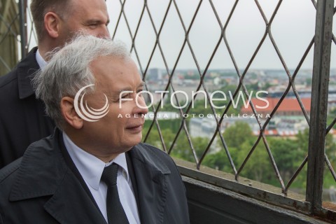  16.05.2014 WROCLAW<br />WIZYTA PREZESA PIS JAROSLAWA KACZYNSKIEGO WE WROCLAWIU<br />ZWIEDZANIE WIEZY ARCHIKATEDRY SWIETEGO JANA CHRZCICIELA<br />N/Z JAROSLAW KACZYNSKI<br /> 