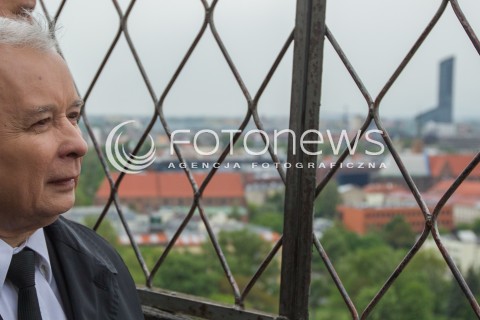  16.05.2014 WROCLAW<br />WIZYTA PREZESA PIS JAROSLAWA KACZYNSKIEGO WE WROCLAWIU<br />ZWIEDZANIE WIEZY ARCHIKATEDRY SWIETEGO JANA CHRZCICIELA<br />N/Z JAROSLAW KACZYNSKI<br /> 