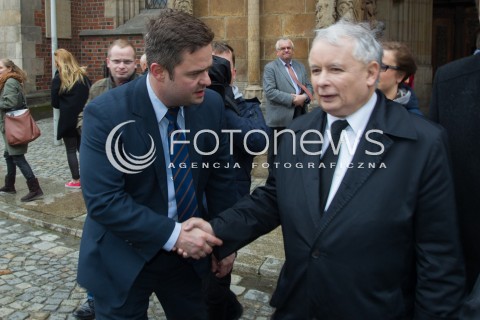  16.05.2014 WROCLAW<br />WIZYTA PREZESA PIS JAROSLAWA KACZYNSKIEGO WE WROCLAWIU<br />ZWIEDZANIE ARCHIKATEDRY SWIETEGO JANA CHRZCICIELA<br />N/Z JAROSLAW KACZYNSKI ADAM HOFMAN<br /> 