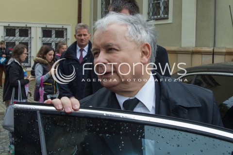  16.05.2014 WROCLAW<br />WIZYTA PREZESA PIS JAROSLAWA KACZYNSKIEGO WE WROCLAWIU<br />ZWIEDZANIE ARCHIKATEDRY SWIETEGO JANA CHRZCICIELA<br />N/Z JAROSLAW KACZYNSKI<br /> 