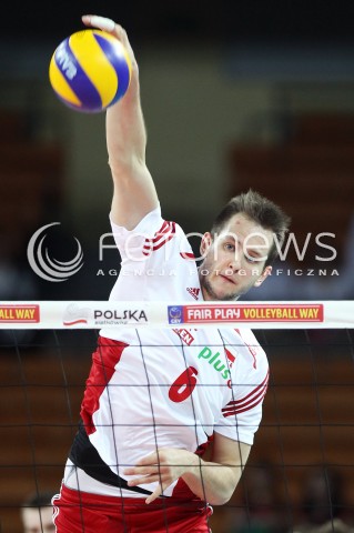  16.05.2014 WROCLAW <br />SIATKOWKA MEZCZYZN <br />TURNIEJ KWALIFIKACYJNY DO MISTRZOSTW EUROPY 2015<br />2015 FIVB WORLD CHAMPIONSHIP - EUROPEAN QUALIFICATION MEN <br />MECZ POLSKA - LOTWA ( POLAND - LATVIA ) <br />N/Z BARTOSZ KUREK SYLWETKA ATAK<br /> 