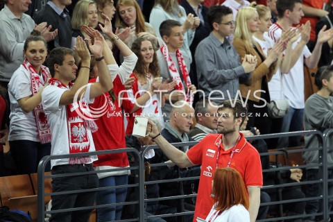  16.05.2014 WROCLAW <br />SIATKOWKA MEZCZYZN <br />TURNIEJ KWALIFIKACYJNY DO MISTRZOSTW EUROPY 2015<br />2015 FIVB WORLD CHAMPIONSHIP - EUROPEAN QUALIFICATION MEN <br />MECZ POLSKA - LOTWA ( POLAND - LATVIA ) <br />N/Z ANDRZEJ WRONA ZBIORKA KWESTA ZBIERANIE PIENIEDZY FUNDACJA HEROSI<br /> 