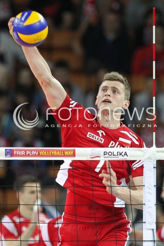  17.05.2014 WROCLAW <br />SIATKOWKA MEZCZYZN <br />TURNIEJ KWALIFIKACYJNY DO MISTRZOSTW EUROPY 2015<br />2015 FIVB WORLD CHAMPIONSHIP - EUROPEAN QUALIFICATION MEN <br />MECZ POLSKA - MACEDONIA ( POLAND - FYROM ) <br />N/Z PIOTR NOWAKOWSKI SYLWETKA ATAK<br /> 