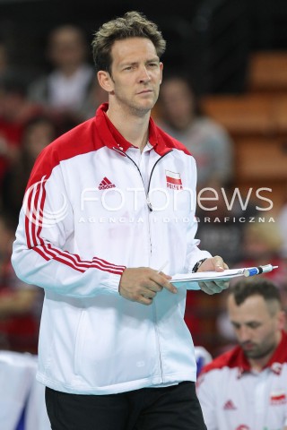  17.05.2014 WROCLAW <br />SIATKOWKA MEZCZYZN <br />TURNIEJ KWALIFIKACYJNY DO MISTRZOSTW EUROPY 2015<br />2015 FIVB WORLD CHAMPIONSHIP - EUROPEAN QUALIFICATION MEN <br />MECZ POLSKA - MACEDONIA ( POLAND - FYROM ) <br />N/Z STEPHANE ANTIGA TRENER ( HEAD COACH ) SYLWETKA <br /> 