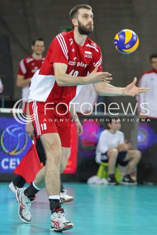  17.05.2014 WROCLAW <br />SIATKOWKA MEZCZYZN <br />TURNIEJ KWALIFIKACYJNY DO MISTRZOSTW EUROPY 2015<br />2015 FIVB WORLD CHAMPIONSHIP - EUROPEAN QUALIFICATION MEN <br />MECZ POLSKA - MACEDONIA ( POLAND - FYROM ) <br />N/Z MARCIN MOZDZONEK SYLWETKA <br /> 