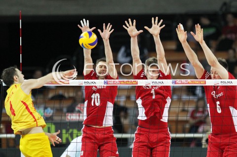 17.05.2014 WROCLAW <br />SIATKOWKA MEZCZYZN <br />TURNIEJ KWALIFIKACYJNY DO MISTRZOSTW EUROPY 2015<br />2015 FIVB WORLD CHAMPIONSHIP - EUROPEAN QUALIFICATION MEN <br />MECZ POLSKA - MACEDONIA ( POLAND - FYROM ) <br />N/Z MARIUSZ WLAZLY PIOTR NOWAKOWSKI BARTOSZ KUREK <br /> 