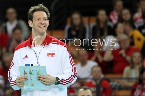  17.05.2014 WROCLAW <br />SIATKOWKA MEZCZYZN <br />TURNIEJ KWALIFIKACYJNY DO MISTRZOSTW EUROPY 2015<br />2015 FIVB WORLD CHAMPIONSHIP - EUROPEAN QUALIFICATION MEN <br />MECZ POLSKA - MACEDONIA ( POLAND - FYROM ) <br />N/Z STEPHANE ANTIGA TRENER ( HEAD COACH ) SYLWETKA RADOSC EMOCJE <br /> 
