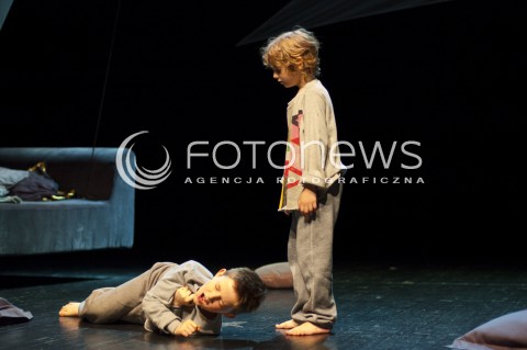  20.05.2014 WARSZAWA PROBA MEDIALNA SPEKTAKLU MEDEA W REZYSERII DOROTY KEDZIERZAWSKIEJ N/Z JAN ROGALINSKI ADAM TOMASZEWSKI  