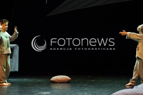  20.05.2014 WARSZAWA PROBA MEDIALNA SPEKTAKLU MEDEA W REZYSERII DOROTY KEDZIERZAWSKIEJ N/Z JAN ROGALINSKI ADAM TOMASZEWSKI  