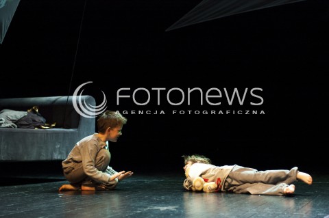  20.05.2014 WARSZAWA PROBA MEDIALNA SPEKTAKLU MEDEA W REZYSERII DOROTY KEDZIERZAWSKIEJ N/Z JAN ROGALINSKI ADAM TOMASZEWSKI  