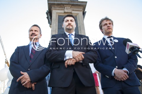  23.05.2014 WARSZAWA FINAL KAMPANII WYBORCZEJ  KONGRESU NOWEJ PRAWICY JANUSZA KORWINA MIKKE DO EUROPARLAMENTU N/Z ARTUR DZIAMBOR  