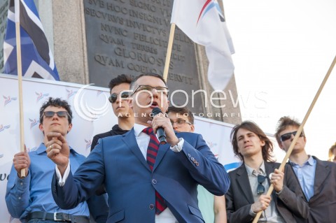  23.05.2014 WARSZAWA FINAL KAMPANII WYBORCZEJ  KONGRESU NOWEJ PRAWICY JANUSZA KORWINA MIKKE DO EUROPARLAMENTU N/Z POSEL KNP PRZEMYSLAW WIPLER  