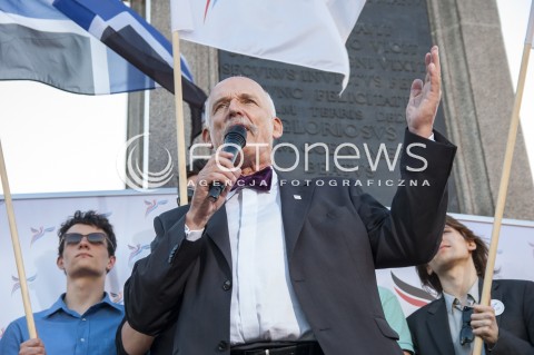  23.05.2014 WARSZAWA FINAL KAMPANII WYBORCZEJ  KONGRESU NOWEJ PRAWICY JANUSZA KORWINA MIKKE DO EUROPARLAMENTU N/Z JANUSZ KORWIN MIKKE  