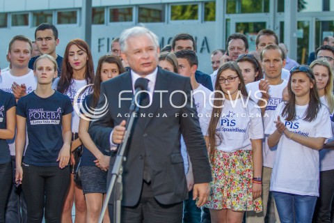  23.05.2014 RZESZOW <br />WIZYTA PREZESA PIS JAROSLAWA KACZYNSKIEGO W RZESZOWIE W ZWIAZKU Z ZAKONCZENIEM KAMPANII WYBORCZEJ DO PARLAMENTU EUROPEJSKIEGO<br />N/Z JAROSLAW KACZYNSKI MLODE OSOBY MLODZIEZ FORUM MLODYCH PIS DZIECI<br /> 