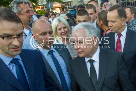  23.05.2014 RZESZOW <br />WIZYTA PREZESA PIS JAROSLAWA KACZYNSKIEGO W RZESZOWIE W ZWIAZKU Z ZAKONCZENIEM KAMPANII WYBORCZEJ DO PARLAMENTU EUROPEJSKIEGO<br />N/Z JAROSLAW KACZYNSKI TOMASZ POREBA<br /> 