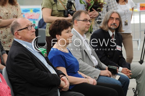  24.05.2013 WARSZAWA<br />WARSZAWSKIE TARGI KSIAZKI<br />N/Z HANNA GRONKIEWICZ WALTZ KRZYSZTOF DUDEK MIECZYSLAW PROSZYNSKI<br /> 