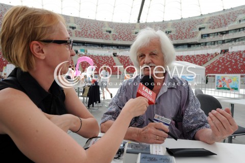  24.05.2013 WARSZAWA<br />WARSZAWSKIE TARGI KSIAZKI<br />HENRYK JERZY CHMIELEWSKI PAPCIO CHMIEL<br /> 