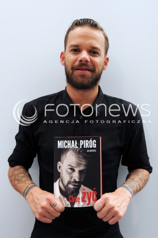  24.05.2013 WARSZAWA<br />WARSZAWSKIE TARGI KSIAZKI<br />N/Z MICHAL PIROG<br /> 