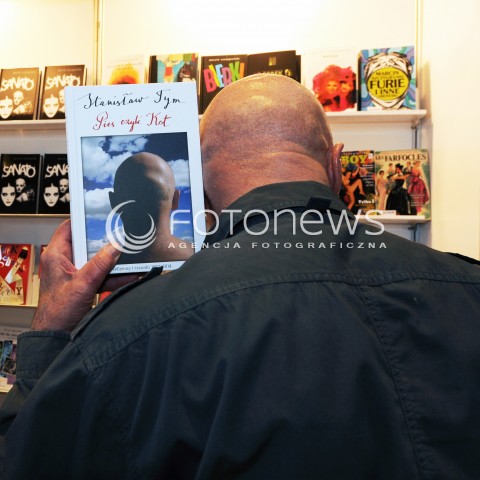  24.05.2013 WARSZAWA<br />WARSZAWSKIE TARGI KSIAZKI<br />N/Z STANISLAW TYM<br /> 