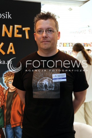  24.05.2013 WARSZAWA<br />WARSZAWSKIE TARGI KSIAZKI<br />N/Z RAFAL KOSIK<br /> 