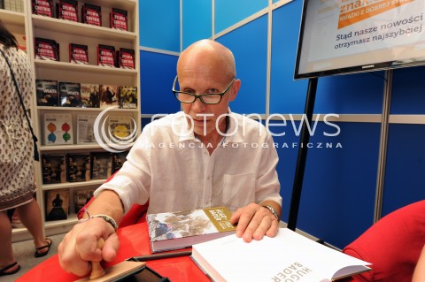  24.05.2013 WARSZAWA<br />WARSZAWSKIE TARGI KSIAZKI<br />N/Z JACEK HUGO BADER<br /> 