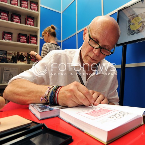  24.05.2013 WARSZAWA<br />WARSZAWSKIE TARGI KSIAZKI<br />N/Z JACEK HUGO BADER<br /> 