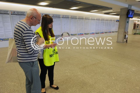  24.05.2013 WARSZAWA<br />WARSZAWSKIE TARGI KSIAZKI<br />N/Z WIDZOWIE<br /> 