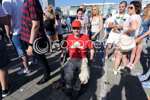  24.05.2014 WARSZAWA<br />MARSZ WYZWOLENIA KONOPII W WARSZAWIE<br />N/Z UCZESTNICY MARSZU<br /> 