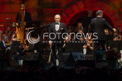  24.05.2014 LANCUT<br />53 MUZYCZNY FESTIWAL W LANCUCIE<br />KONCERT JOSE CARRERASA - LEGENDARNEGO HISZPANSKIEGO SPIEWAKA. ARTYSTA ZALICZANY JEST DO NAJWYBITNIEJSZYCH TENOROW SWIATOWEJ MUZYKI<br />N/Z JOSE CARRERAS<br /> 