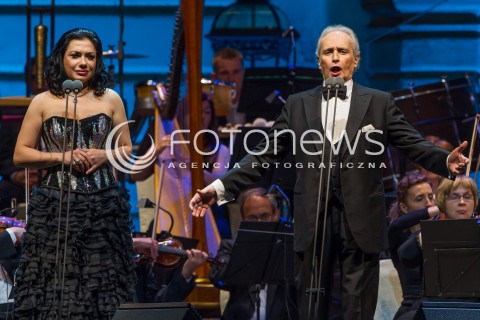  24.05.2014 LANCUT<br />53 MUZYCZNY FESTIWAL W LANCUCIE<br />KONCERT JOSE CARRERASA - LEGENDARNEGO HISZPANSKIEGO SPIEWAKA. ARTYSTA ZALICZANY JEST DO NAJWYBITNIEJSZYCH TENOROW SWIATOWEJ MUZYKI<br />N/Z JOSE CARRERAS NATALIA KOVALOVA<br /> 