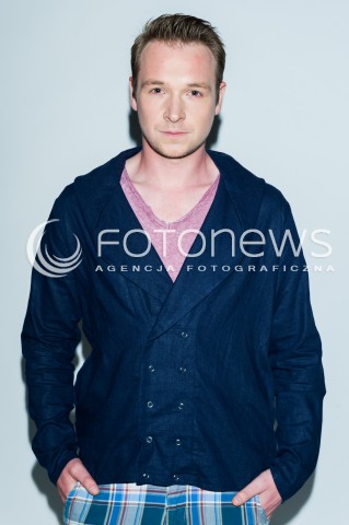  29.05.2014 WARSZAWA <br />SESJA ZDJECIOWA AKTOROW Z SERIALU WAWA NON STOP W RAMACH PROJEKTU IZA3D DM Z POLSKI LEN W STUDIO FOTOGRAFICZNE PIKSELARTE<br />N/Z LUKASZ ALEKSANDER KURCZEWSKI<br /> 