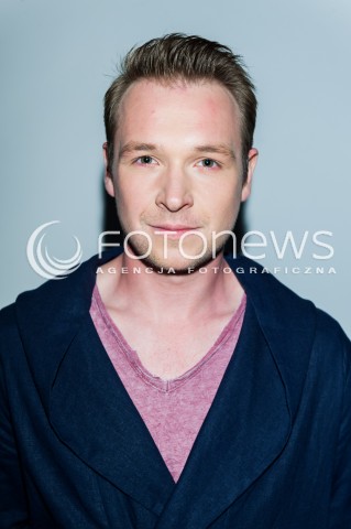  29.05.2014 WARSZAWA <br />SESJA ZDJECIOWA AKTOROW Z SERIALU WAWA NON STOP W RAMACH PROJEKTU IZA3D DM Z POLSKI LEN W STUDIO FOTOGRAFICZNE PIKSELARTE<br />N/Z LUKASZ ALEKSANDER KURCZEWSKI<br /> 