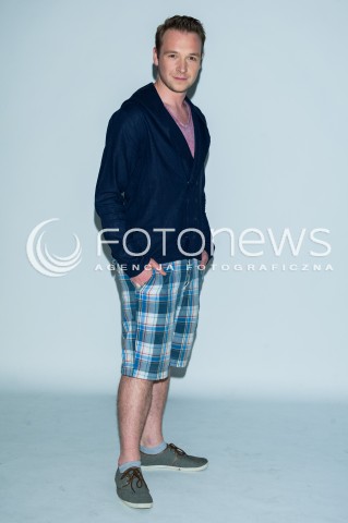  29.05.2014 WARSZAWA <br />SESJA ZDJECIOWA AKTOROW Z SERIALU WAWA NON STOP W RAMACH PROJEKTU IZA3D DM Z POLSKI LEN W STUDIO FOTOGRAFICZNE PIKSELARTE<br />N/Z LUKASZ ALEKSANDER KURCZEWSKI<br /> 