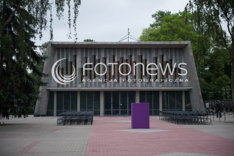  30.05.2014 WARSZAWA <br />POGRZEB GENERALA WOJCIECHA JARUZELSKIEGO NA WARSZAWSKIM WOJSKOWYM CMENTARZU NA POWAZKACH<br />N/Z PRZYGOTOWANIA DO POGRZEBU WOJCIECHA JARUZELSKIEGO<br /> 