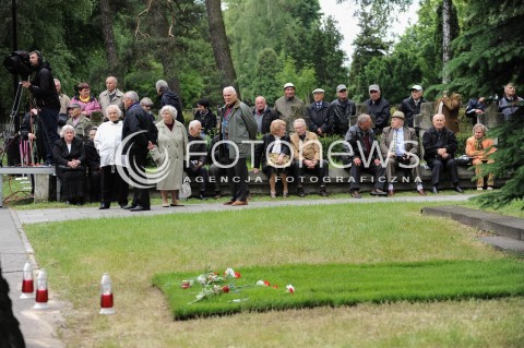  30.05.2014 WARSZAWA <br />POGRZEB GENERALA WOJCIECHA JARUZELSKIEGO NA WARSZAWSKIM WOJSKOWYM CMENTARZU NA POWAZKACH<br />N/Z PRZYGOTOWANIA DO POGRZEBU<br /> 