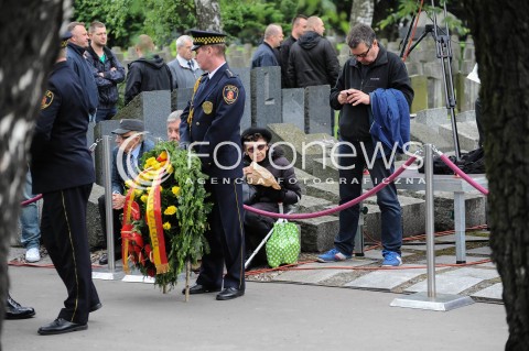  30.05.2014 WARSZAWA <br />POGRZEB GENERALA WOJCIECHA JARUZELSKIEGO NA WARSZAWSKIM WOJSKOWYM CMENTARZU NA POWAZKACH<br />N/Z PRZYGOTOWANIA DO POGRZEBU<br /> 